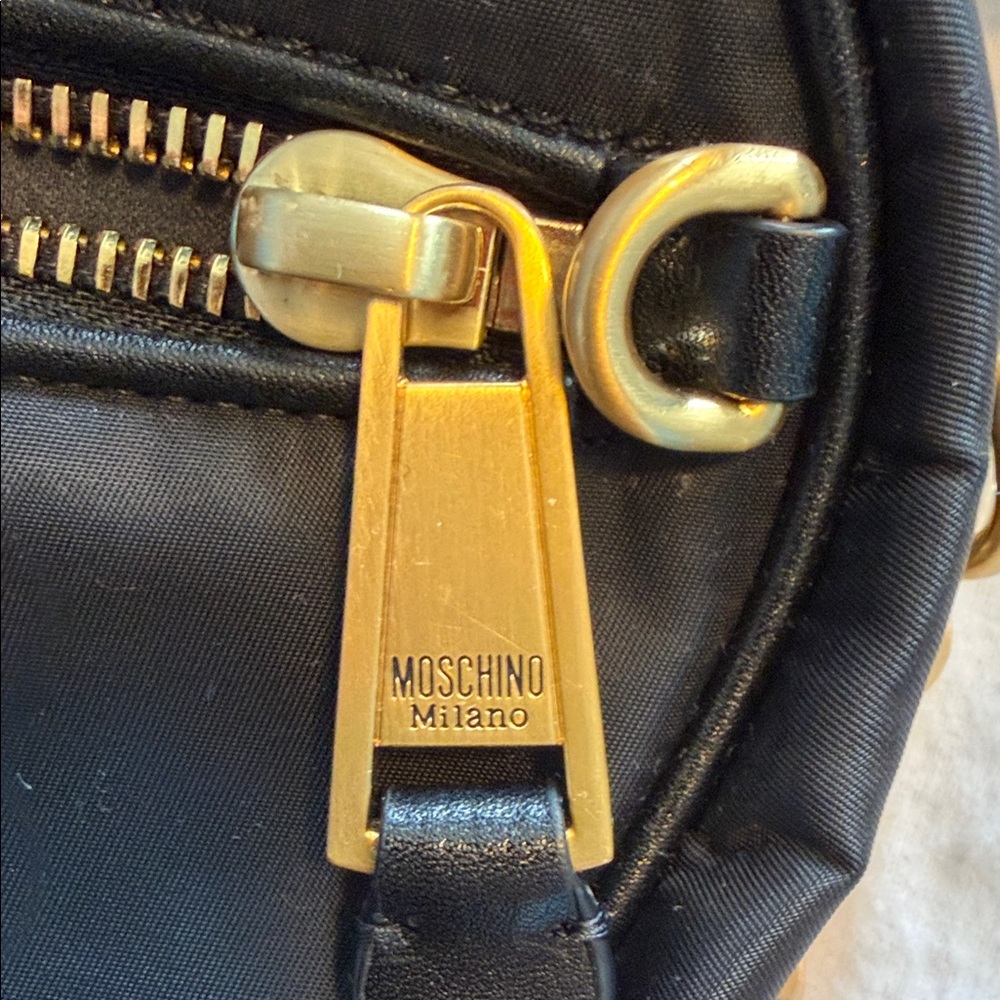 Moschino Black Heart Crossbody Bag with Gold Hardware - Picture 2 of 8